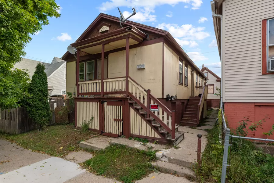1532 S 13th St, Milwaukee, WI 53204