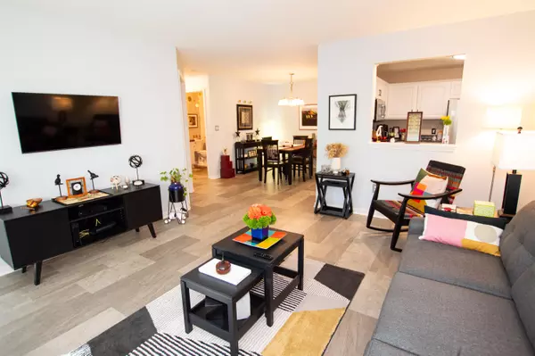 6010 S Crosswinds Dr Unit 7, Cudahy, WI 53110