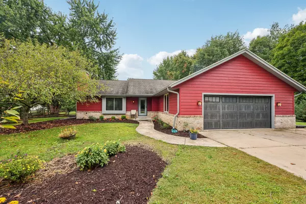 Summit, WI 53066,950 S Whitaker Ct