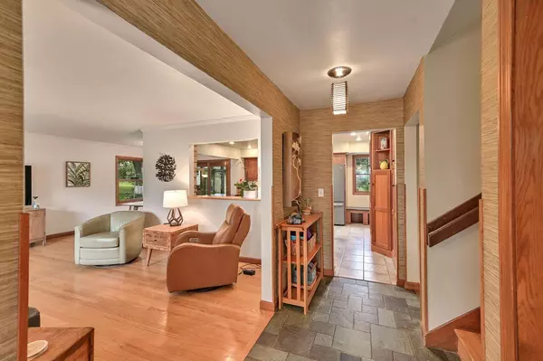 Hales Corners, WI 53130,5701 S 121st St