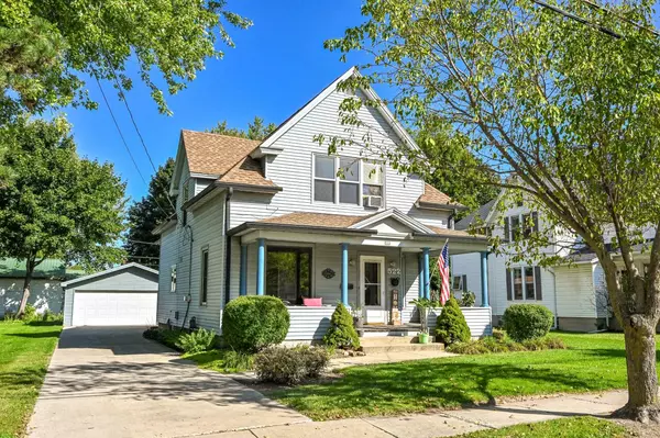 522 E Main St, Waterford, WI 53185