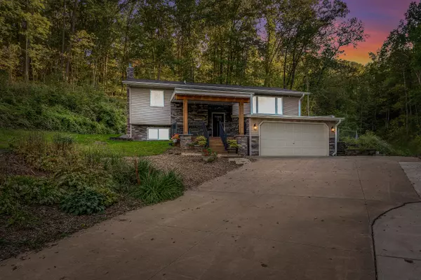 W5835 Koss Rd, Onalaska, WI 54650