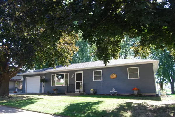 915 South Ave,  Lomira,  WI 53048