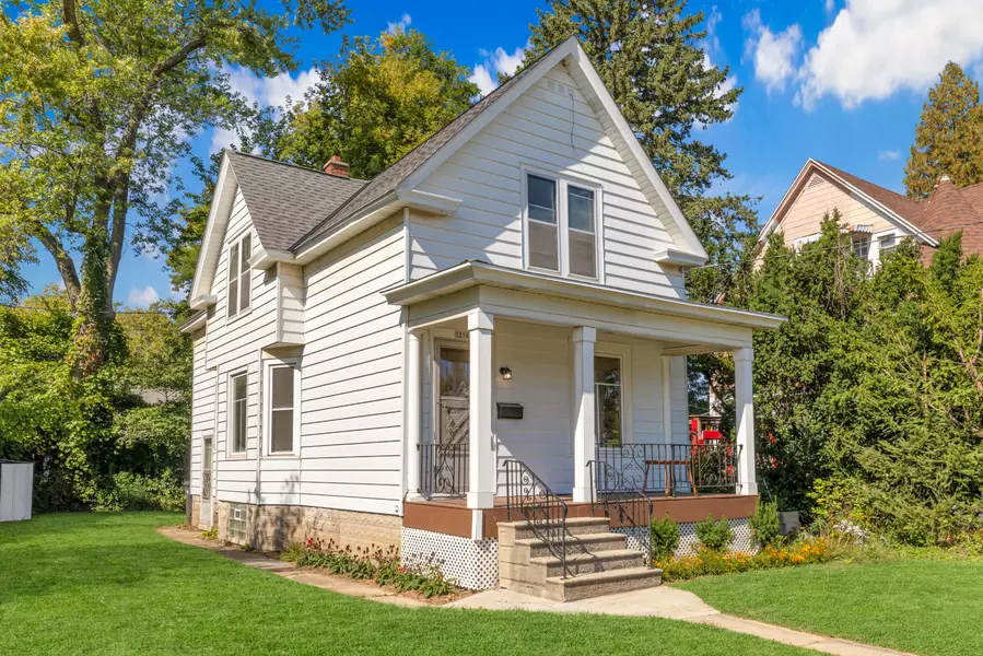 1216 N Chicago Ave, South Milwaukee, WI 53172