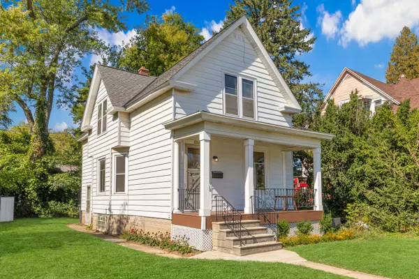 South Milwaukee, WI 53172,1216 N Chicago Ave