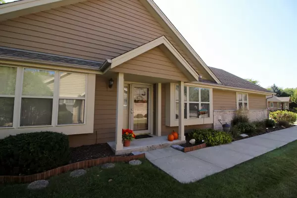 Pewaukee, WI 53072,N24W24030 Brandon Oaks Dr Unit A