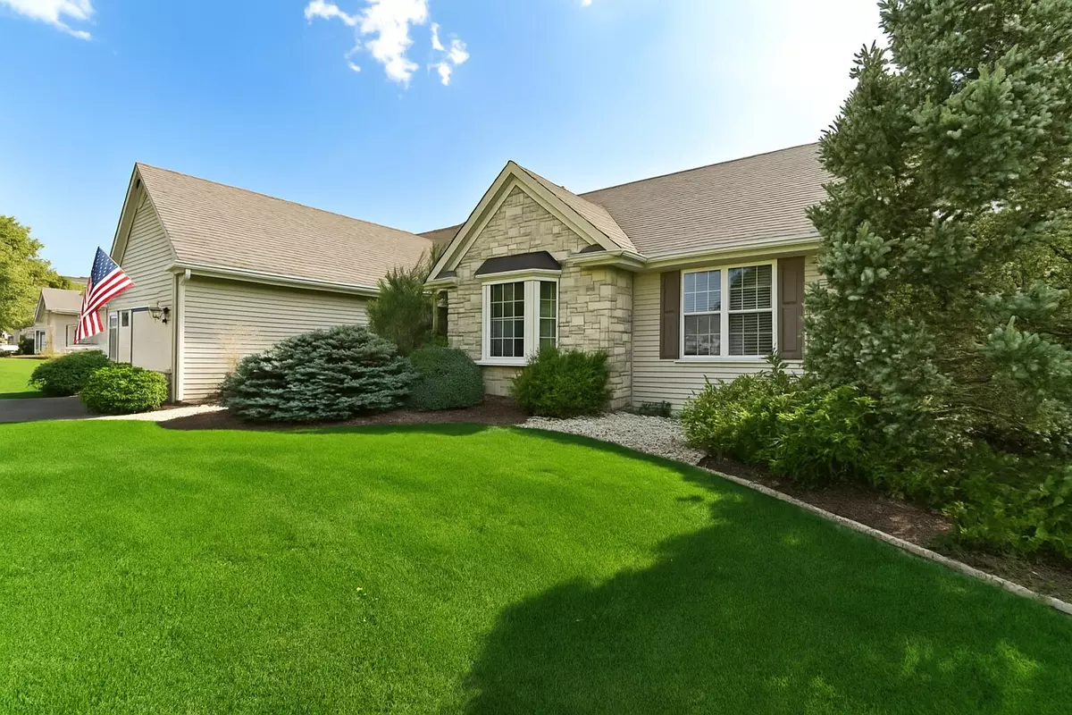 Waterford, WI 53185,660 Cherrywood Dr