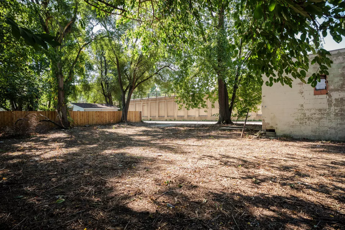 Kenosha, WI 53143,6315 13th Ave