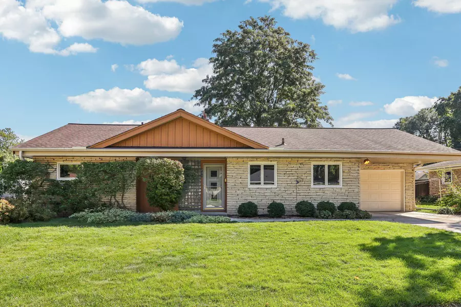 231 S Greenfield Ave, Waukesha, WI 53186