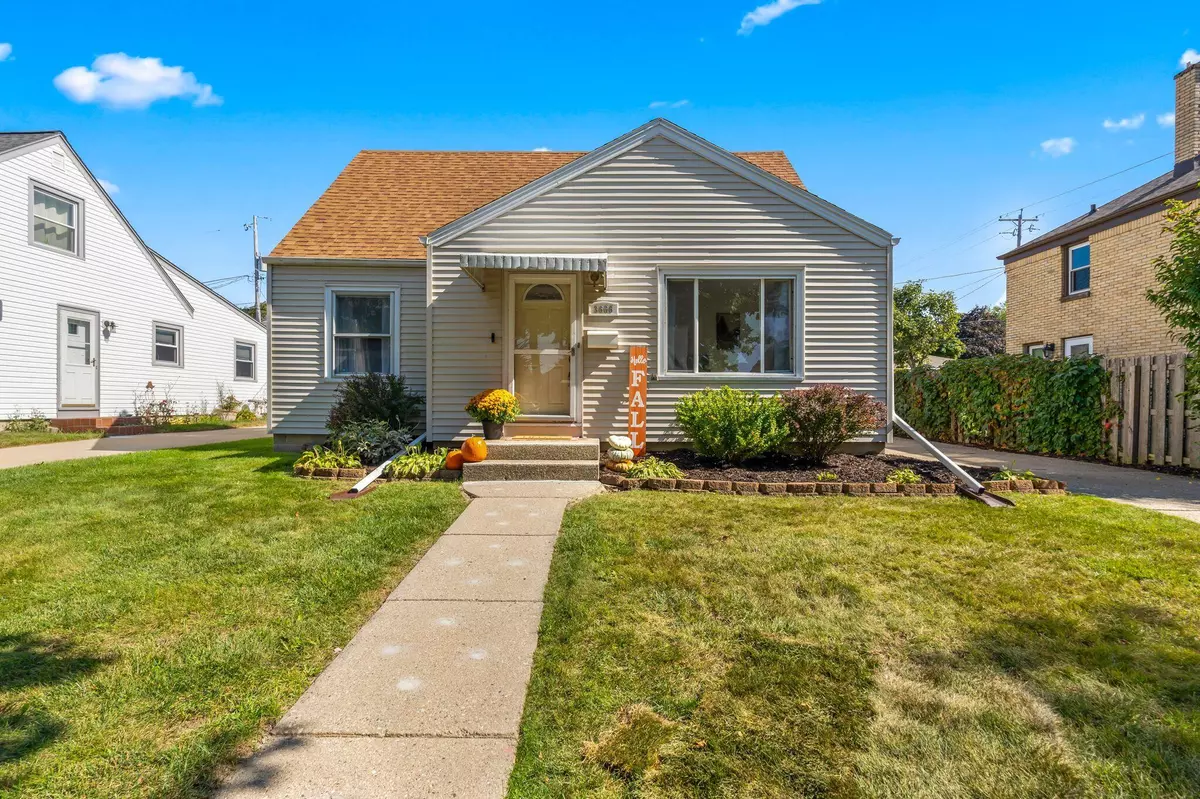 Milwaukee, WI 53221,3666 S 21st St