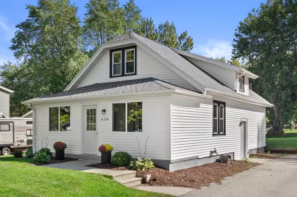 630 Little River Ct, Jefferson, WI 53549