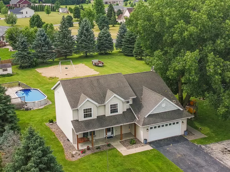 7965 Summit Dr, Delavan, WI 53115