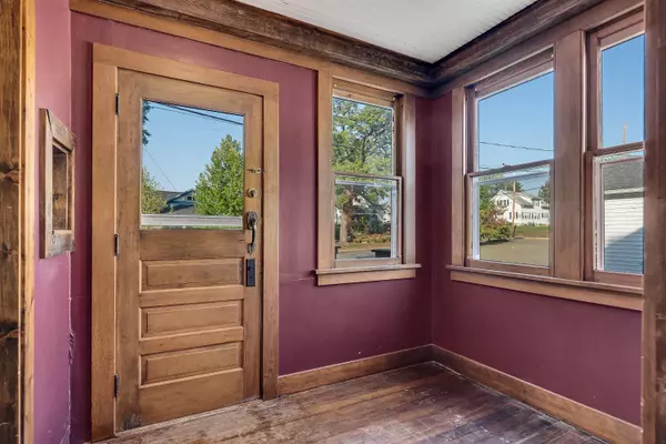 Onalaska, WI 54650,822 Monroe St