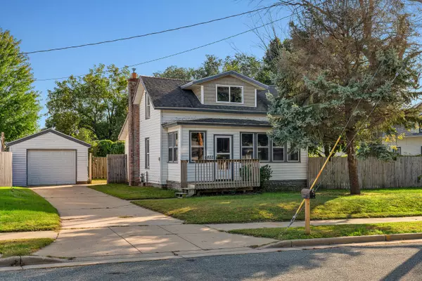 822 Monroe St,  Onalaska,  WI 54650