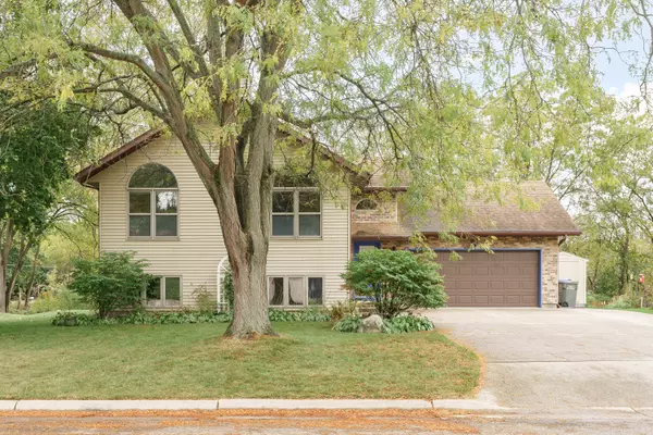 412 Bradley St, Watertown, WI 53094