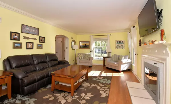 Wauwatosa, WI 53226,117 N 86th St