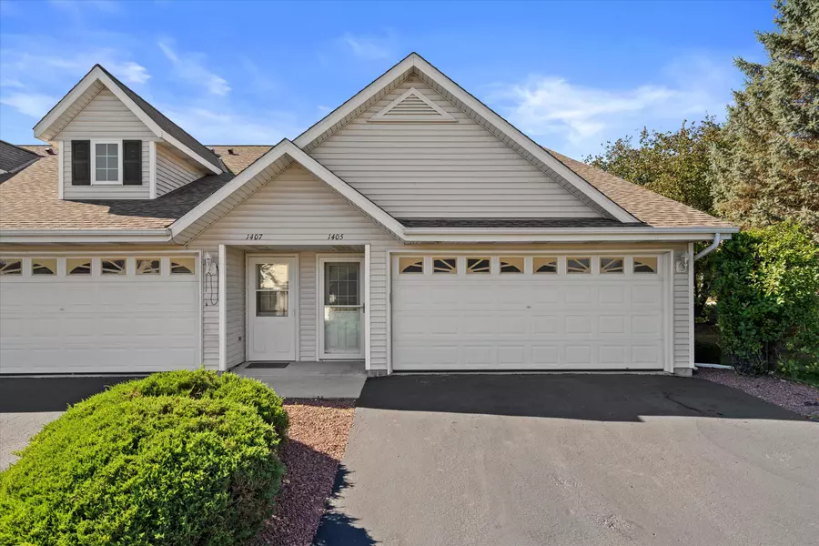 1405 Watercress Cir, West Bend, WI 53095