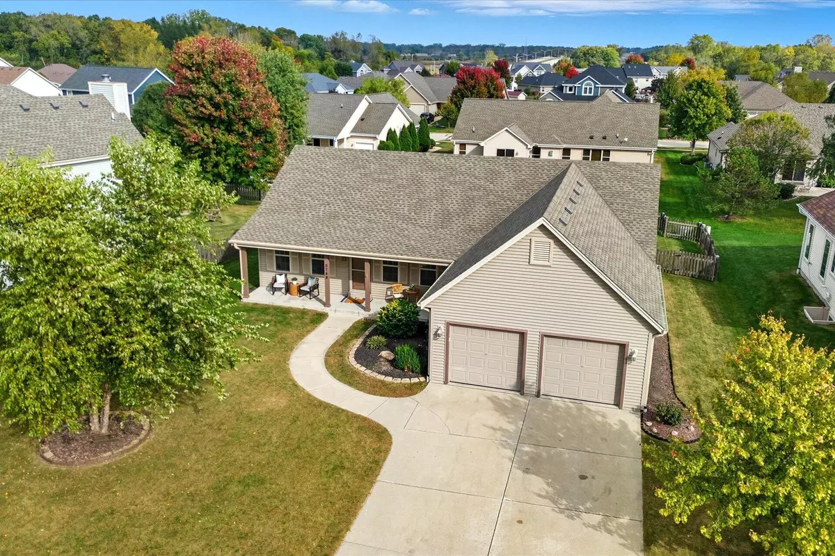 Oak Creek, WI 53154,9748 S Rustic Pl