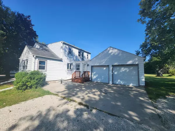 N5488 Hwy 120 Rd, Spring Prairie, WI 53105