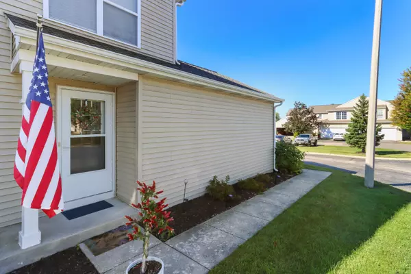 1400 Hunters Ridge Dr Unit 20, Genoa City, WI 53128