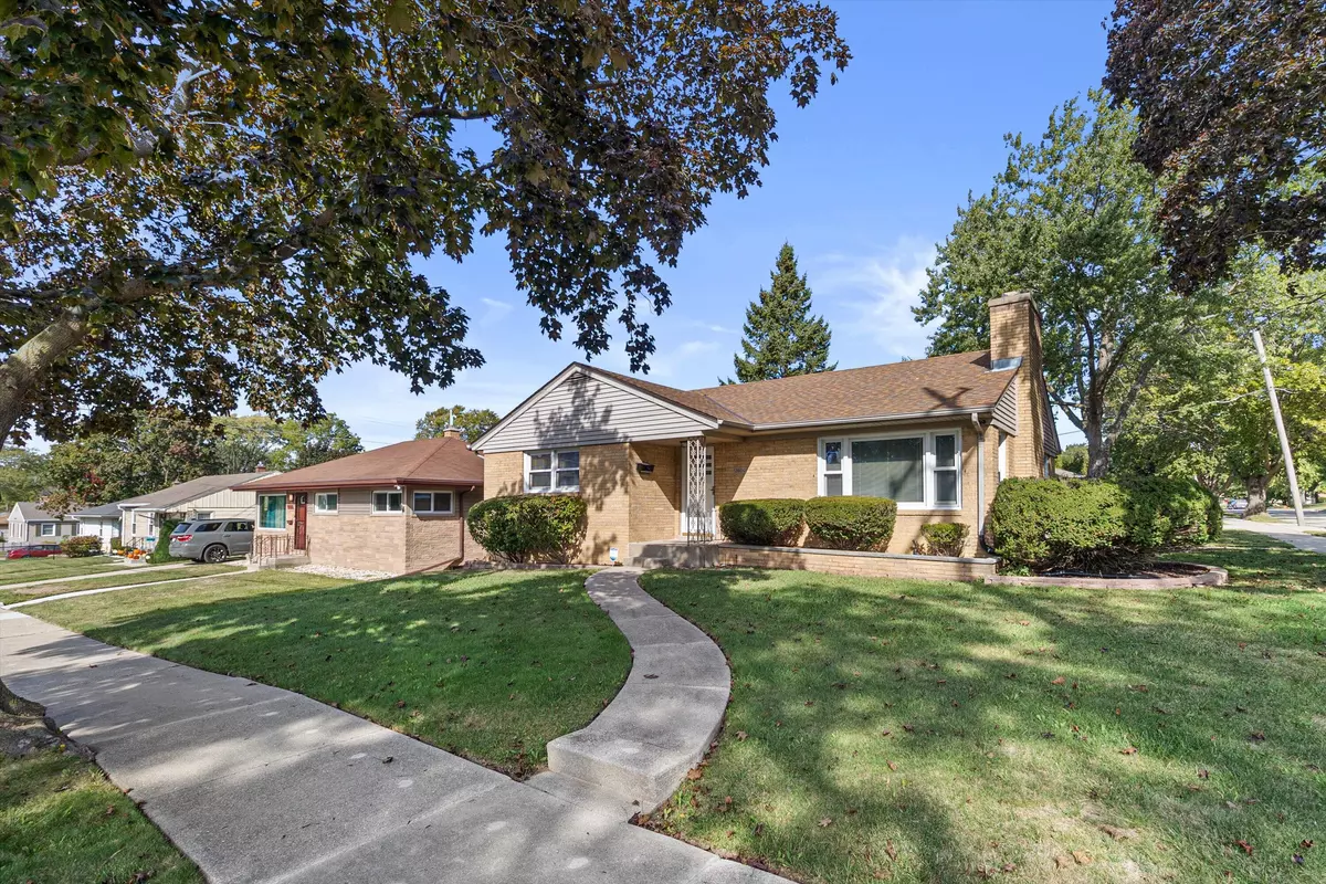 Racine, WI 53404,2600 W High St