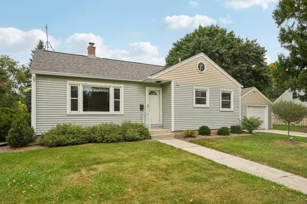 N50W6592 Western Rd, Cedarburg, WI 53012