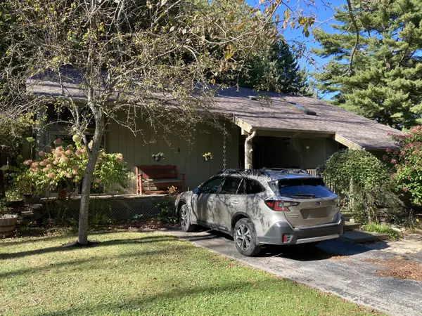 W1448 Dewitt Rd, Holland, WI 53070