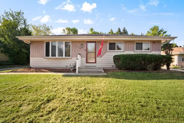 10529 W Arch Ave, Milwaukee, WI 53224