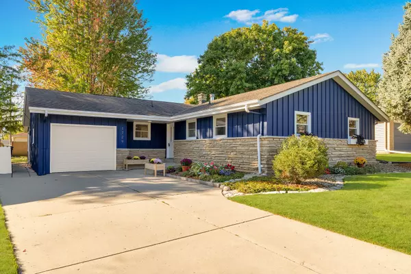 South Milwaukee, WI 53172,1729 Hickory St