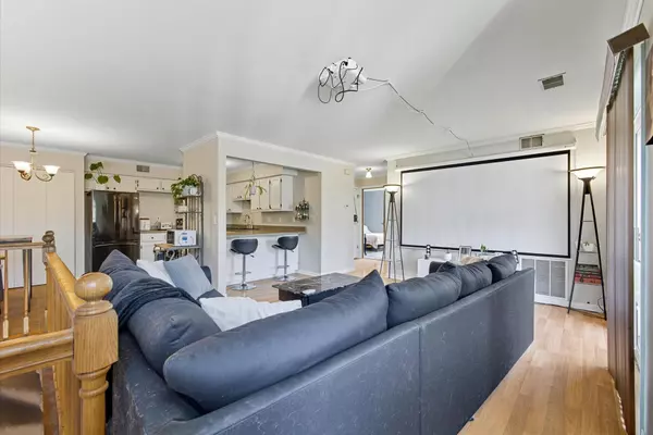 Pewaukee, WI 53072,1343 Meadowcreek Dr Unit B