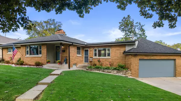 Wauwatosa, WI 53222,3900 N 107th St