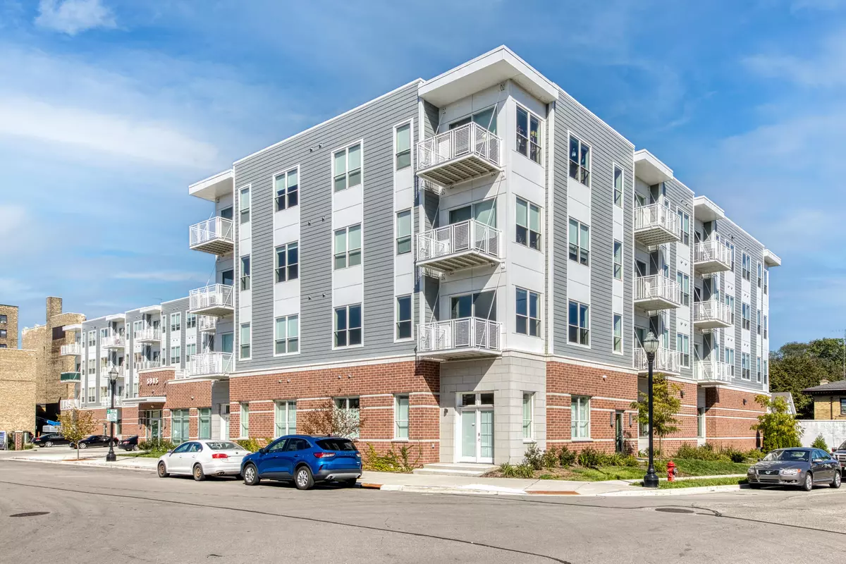 Kenosha, WI 53140,5945 6th Ave Unit 219
