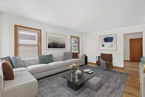 2539 S 77th St, West Allis, WI 53219