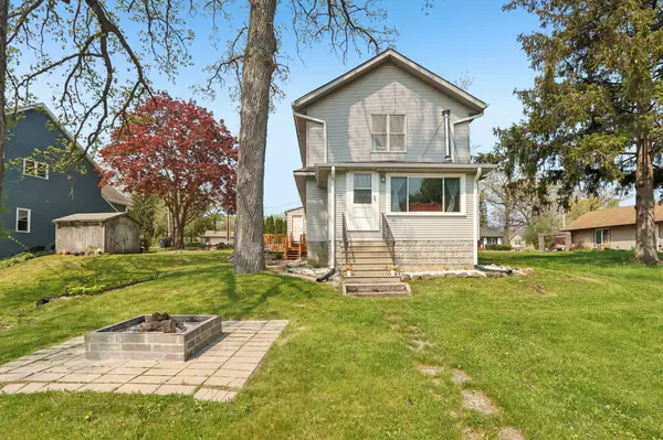 W183S6558 Jewel Crest Dr, Muskego, WI 53150