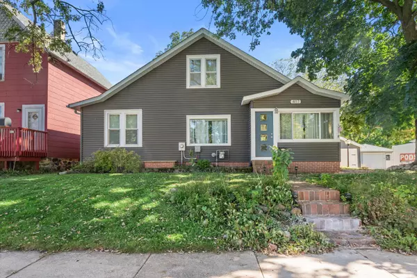 Oconomowoc, WI 53066,417 S Franklin St