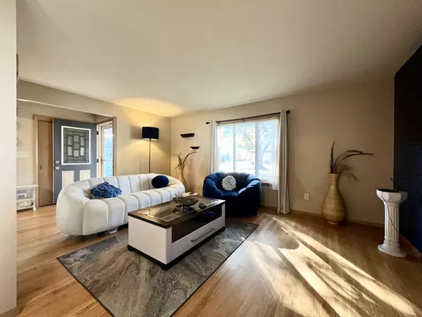 Milwaukee, WI 53225,4830 N 89th St