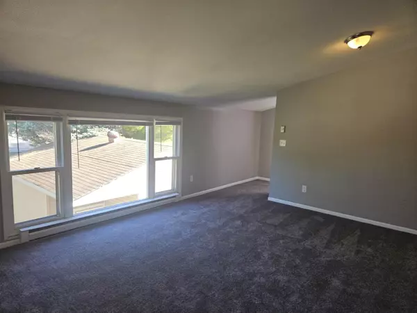 Racine, WI 53405,2113 Kentucky St
