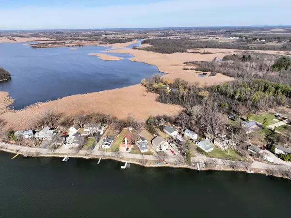 Waterford, WI 53185,7110 N Tichigan Rd