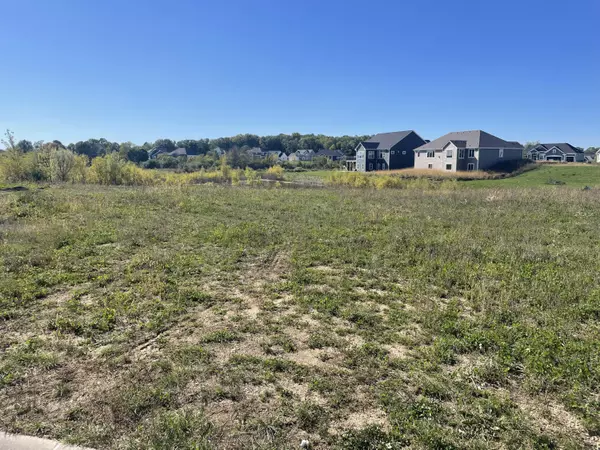 W220N4551 Timber Dr Unit Lt167, Pewaukee, WI 53072