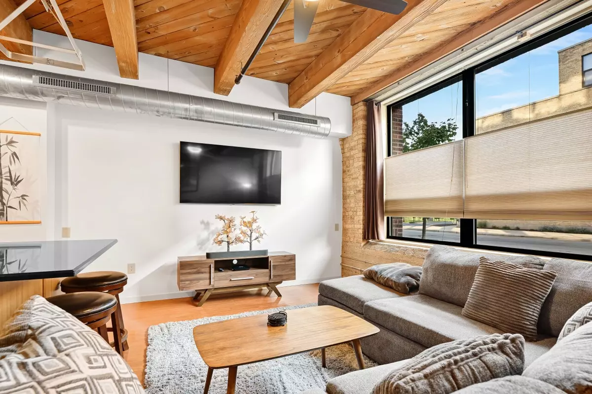 Milwaukee, WI 53212,234 E Reservoir Ave Unit 106