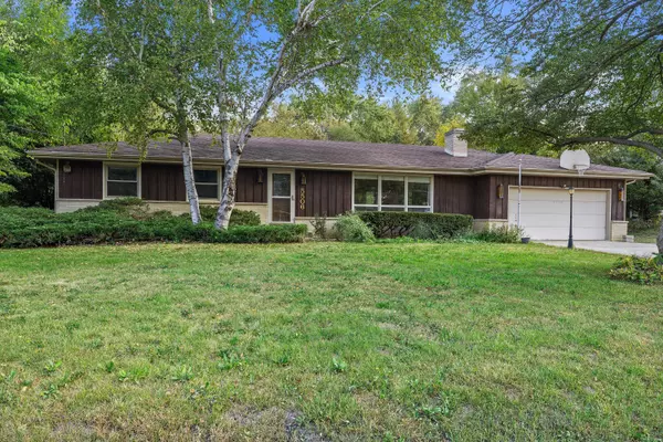 5506 82nd St, Pleasant Prairie, WI 53142