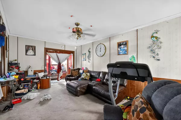 Milwaukee, WI 53215,1133 S Layton Blvd