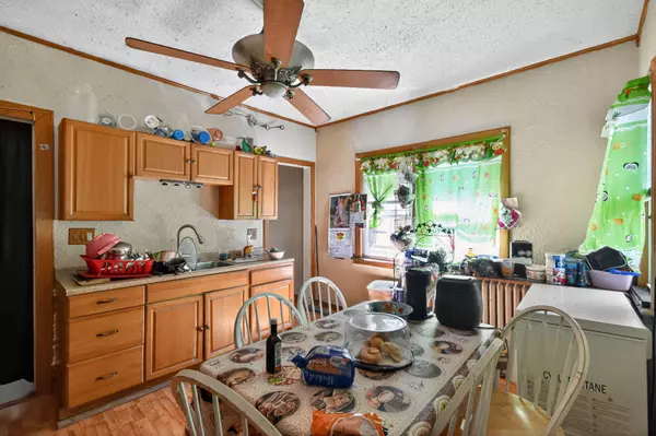 Milwaukee, WI 53215,1133 S Layton Blvd