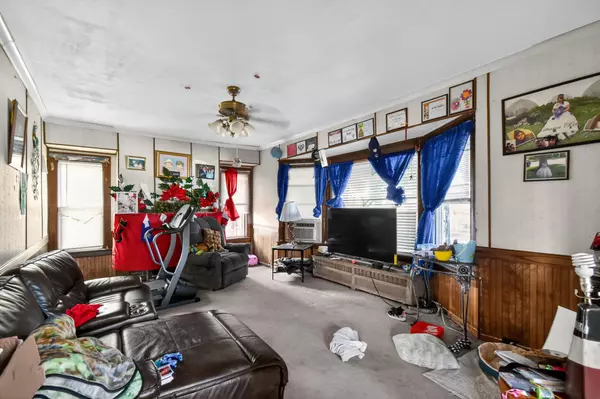 Milwaukee, WI 53215,1133 S Layton Blvd