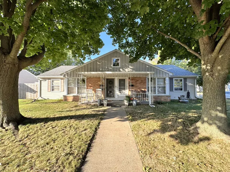 418 Washington St Unit 420, Grafton, WI 53024