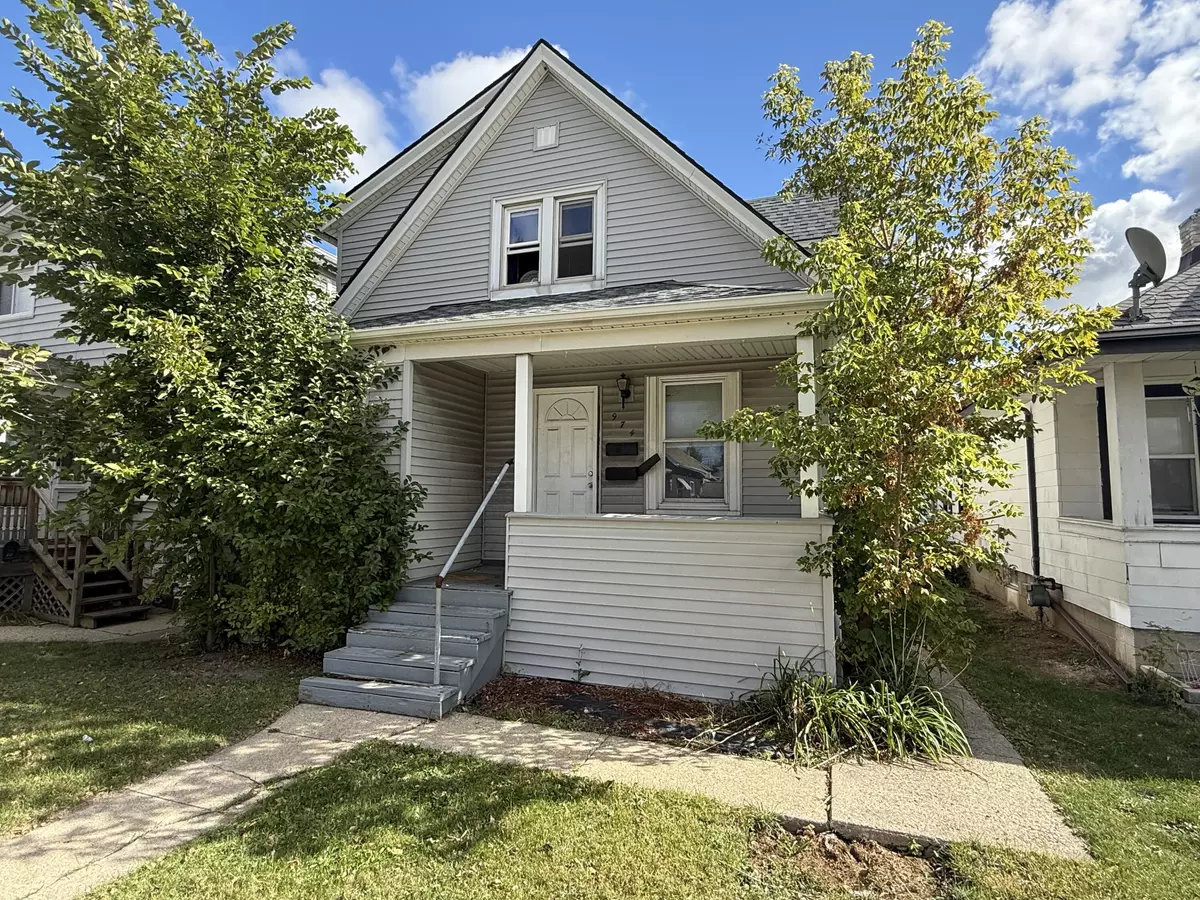 West Allis, WI 53214,974 S 60th St