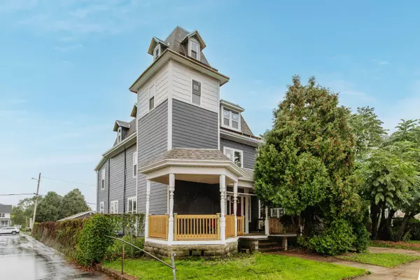 131 Wisconsin Ave, Waukesha, WI 53186