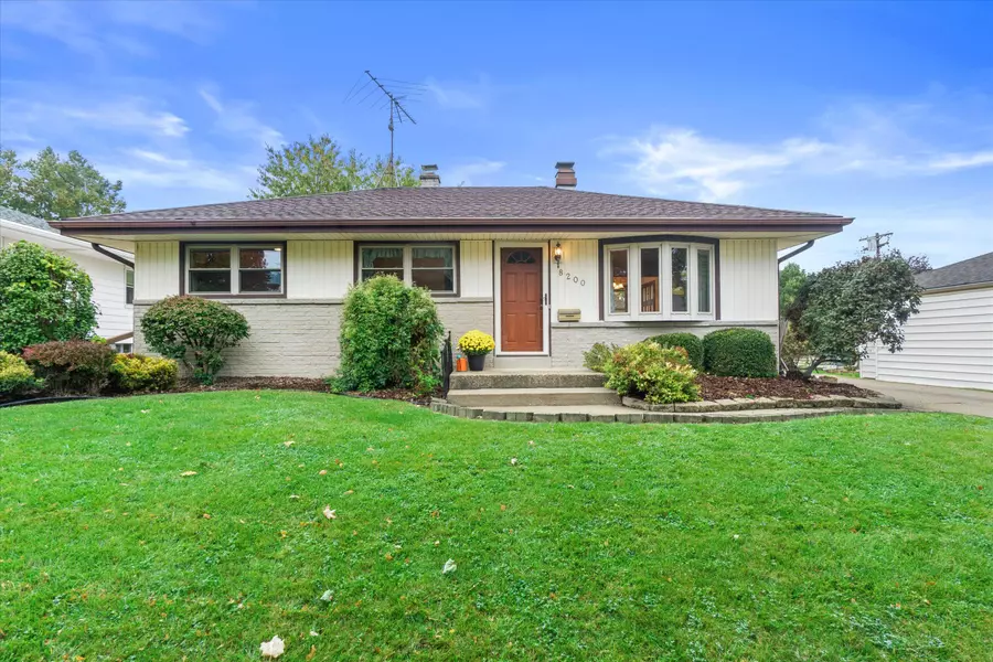 8200 W New Jersey Ave, Milwaukee, WI 53220