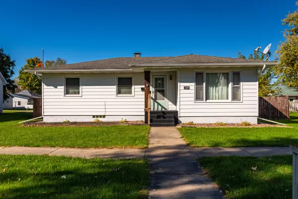 105 2nd St,  Melrose,  WI 54642