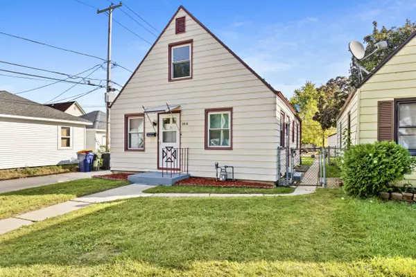 West Allis, WI 53219,2016 S 59th St